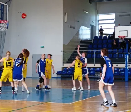 128