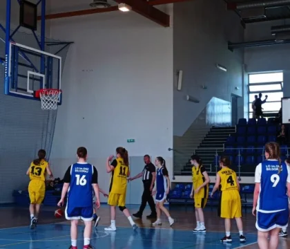 138