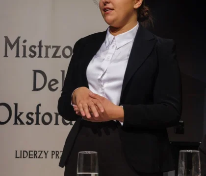 25Debata_1