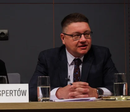 27Debata_1