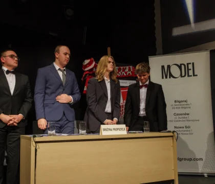 43Debata_1