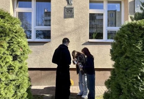 29